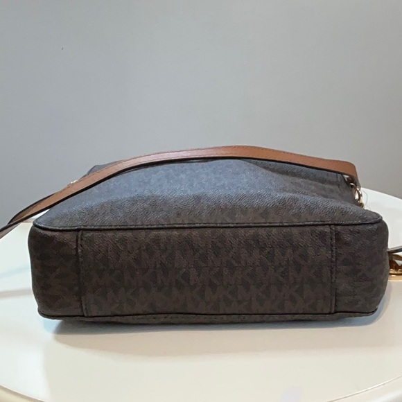 MICHAEL KORS Jet Set Travel Large Brown Logo Messenger Bag NWT MSRP $348 - Picture 10 of 16